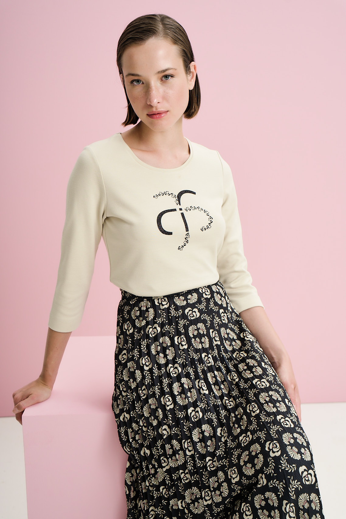 Τοπ με monogram foil (1)